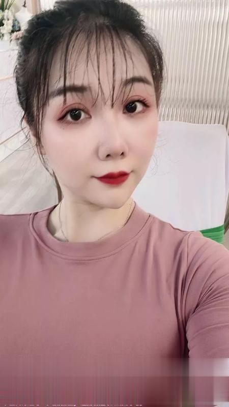 瑜伽老师倒挂金钩