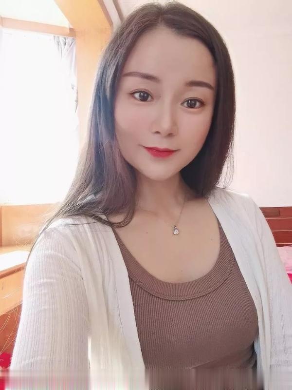 微胖居家小妹维妮