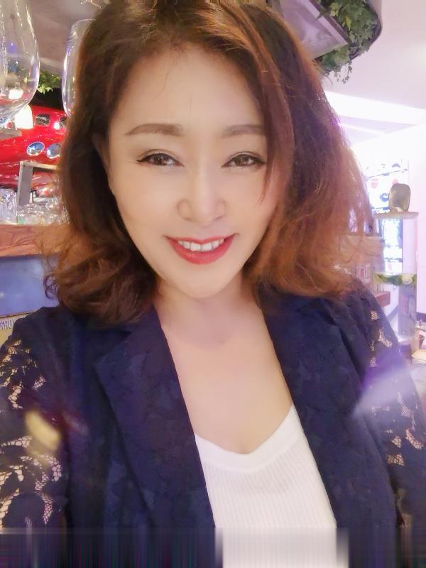 骚的大奶熟女